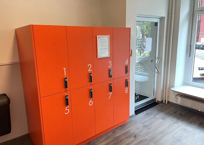 Отель Easyhotel Limmatplatz