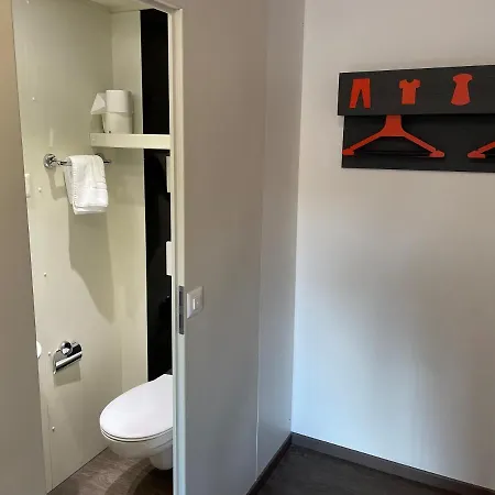 Easyhotel Zuerich City Limmatplatz Otel 2*