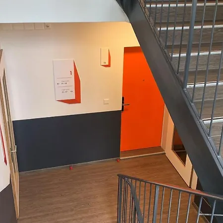 Easyhotel Zuerich City Limmatplatz Otel 2*