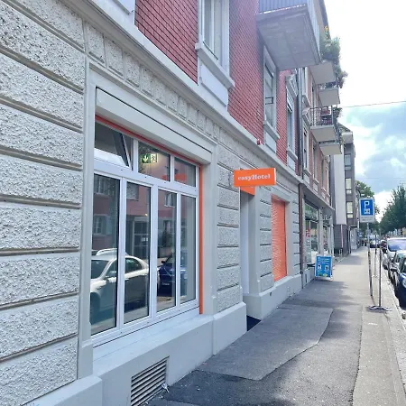 Easyhotel Zuerich City Limmatplatz Otel