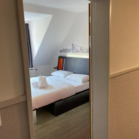 Easyhotel Zuerich City Limmatplatz Otel