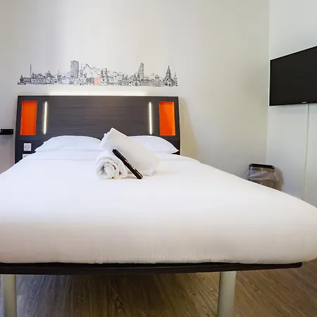 Hotell Easyhotel Limmatplatz Zürich