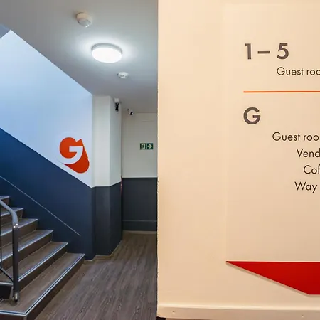 Easyhotel Limmatplatz Готель Цюрих