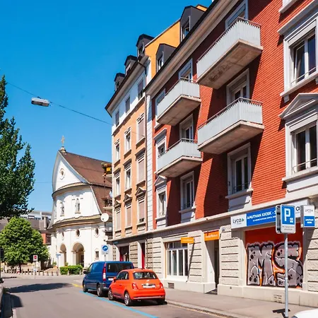 Easyhotel Limmatplatz מלון 2*