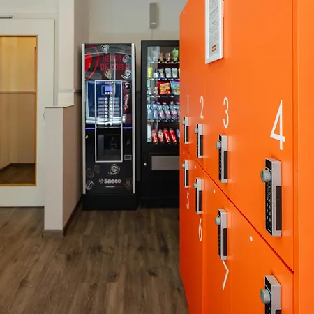 호텔 Easyhotel Limmatplatz 2*