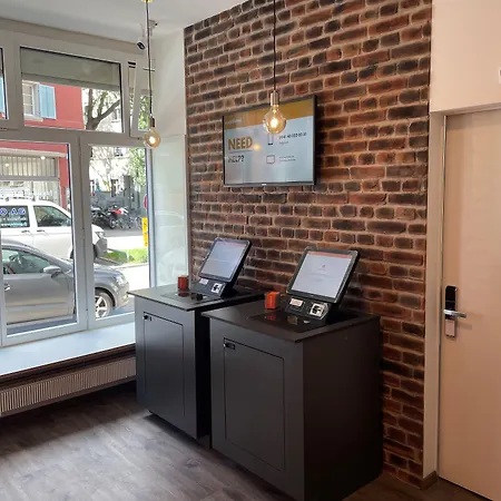 Easyhotel Limmatplatz Цюрих