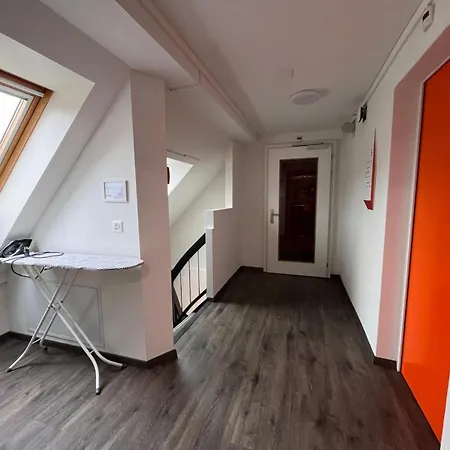 فندق Easyhotel Limmatplatz