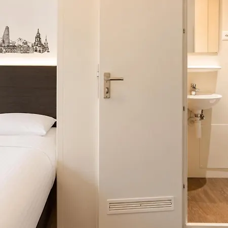 Easyhotel Limmatplatz Цюрих