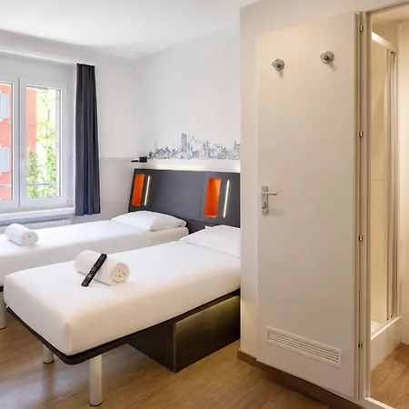 Easyhotel Limmatplatz Готель
