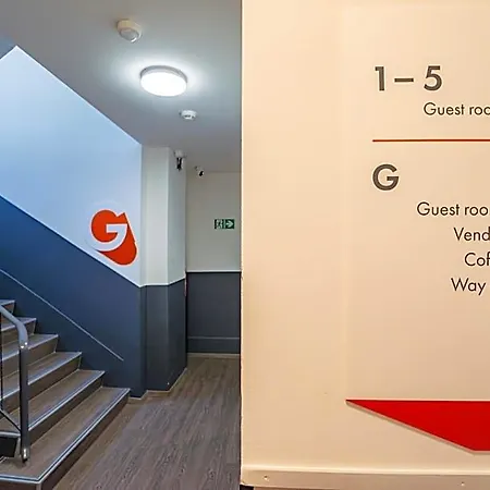 Easyhotel Limmatplatz Готель Цюрих