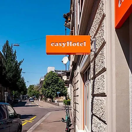 Easyhotel Limmatplatz Готель Цюрих