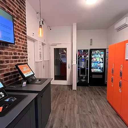 Готель Easyhotel Limmatplatz