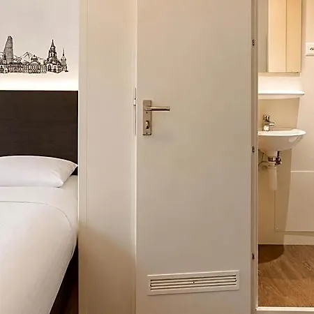 Easyhotel Limmatplatz