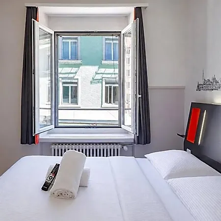 Easyhotel Limmatplatz Готель
