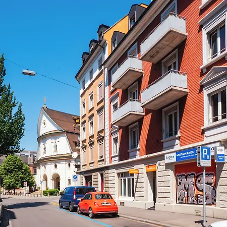 Easyhotel Limmatplatz 2* Цюрих