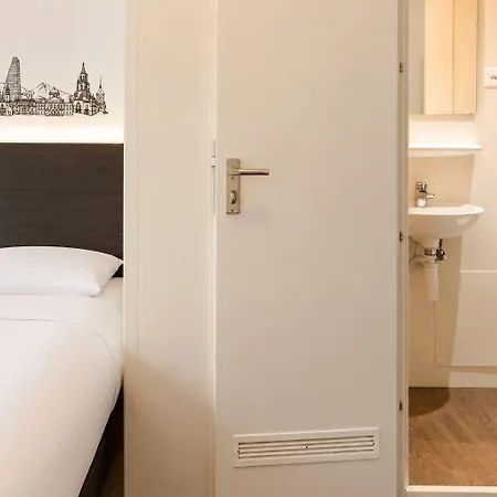 Easyhotel Limmatplatz Готель