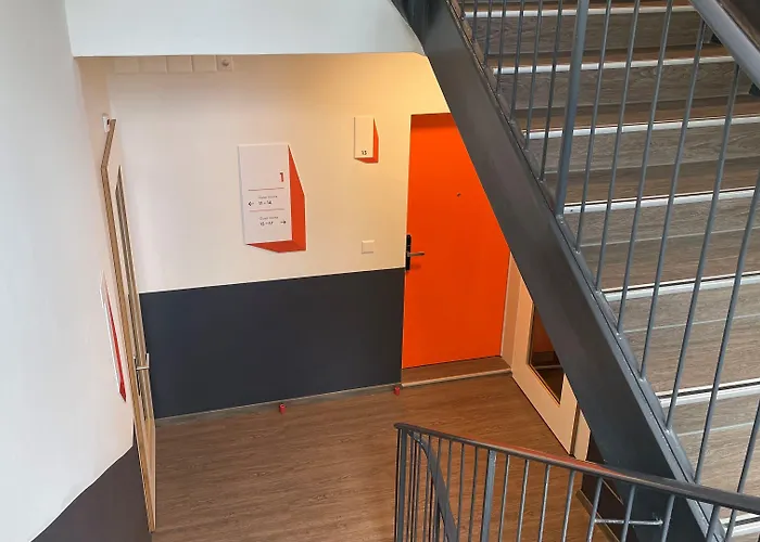 Easyhotel Limmatplatz מלון