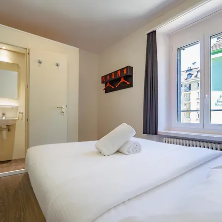 Easyhotel Limmatplatz 2* Curych